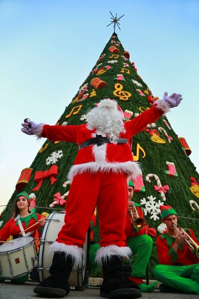 Christmas By The Lake Opening